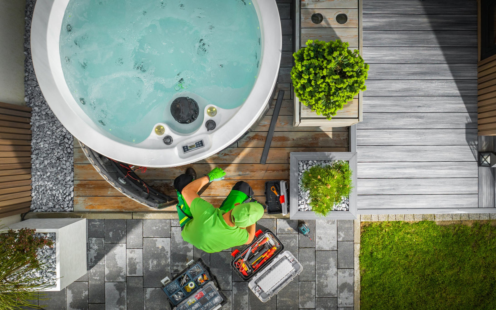 Inbetriebnahme Whirlpool & Swim Spa – Ablauf & Einstellung | KURORA®