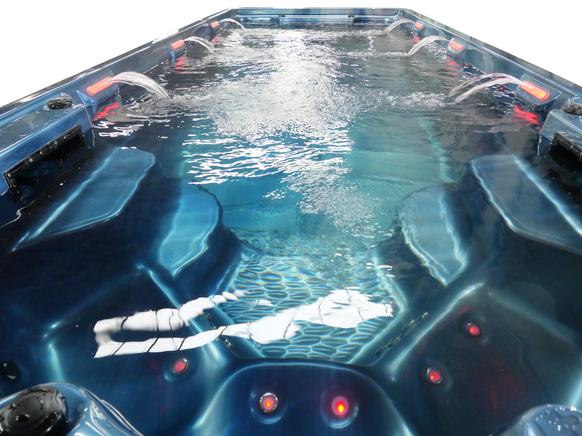 Selbstreinigender Swimspa JON